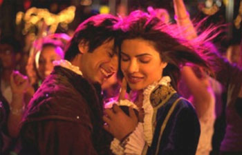 Shahid romances Priyanka in 'Teri Meri'...